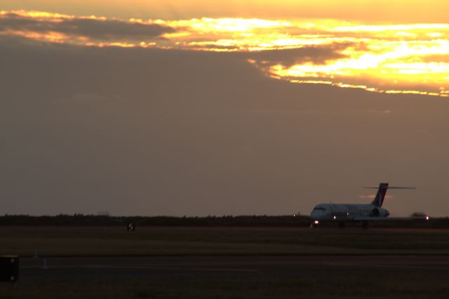 Boeing 717-200 (N492HA)
