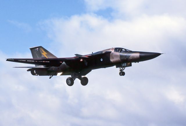 A8148 — - AUSTRALIA - AIR FORCE - GENERAL DYNAMICS F-111C AARDVARK - REG : A8-148 (CN D1-24) - EDINBURGH RAAF BASE ADELAIDE SA. AUSTRALIA - YPED (17/7/1985)