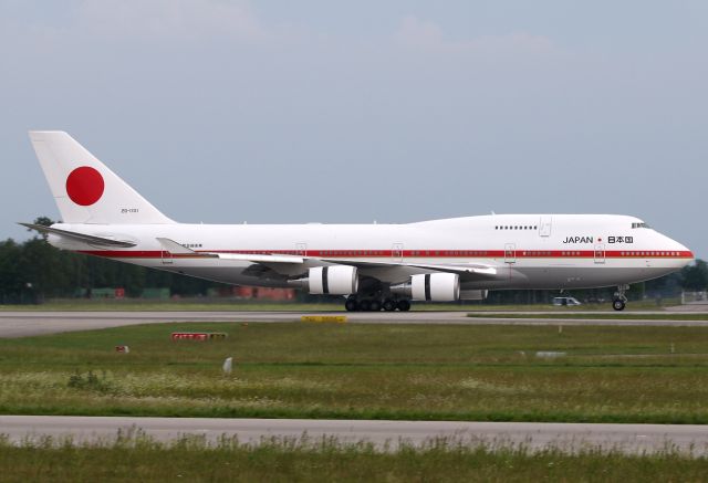 Boeing 747-400 (20-1101)