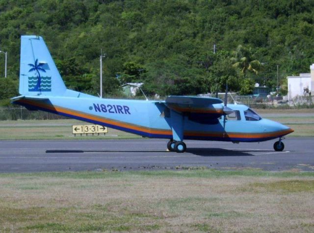 ROMAERO Islander (N821RR)