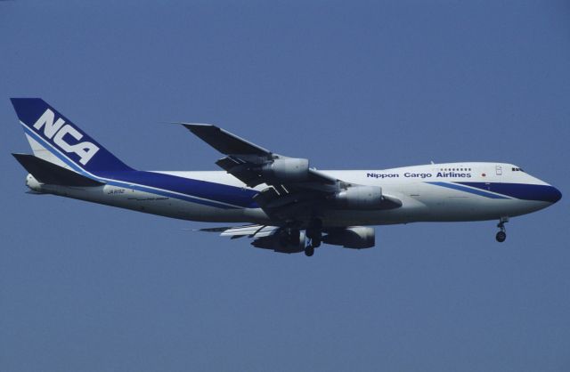 Boeing 747-200 (JA8192) - Final Approach to Narita Intl Airport Rwy34L on 1998/05/21