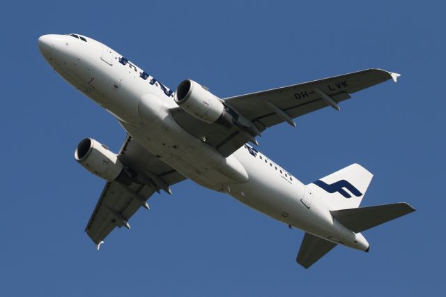 Airbus A319 (OH-LVK) - FIN1362 departing to Helsinki