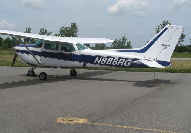 Cessna Cutlass RG (N888RG)