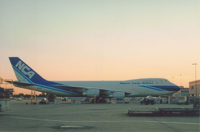 Boeing 747-200 (JA8188)