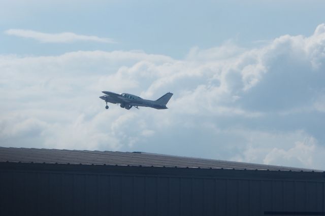 Cessna 310 (N617CA)