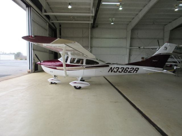 Cessna Skylane (N3362R)