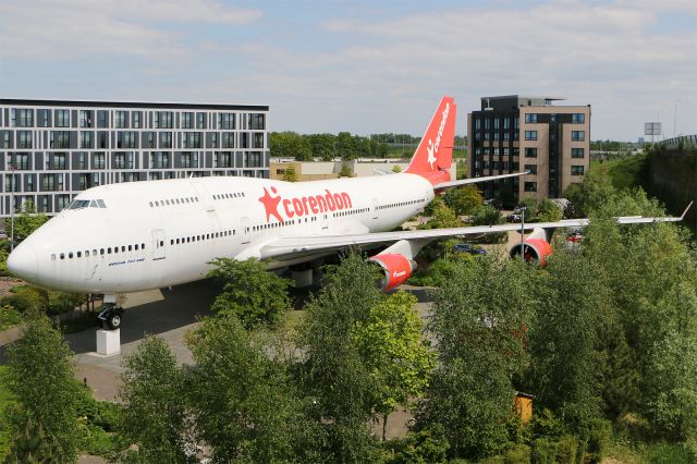 Boeing 747-400 (PH-BFB)