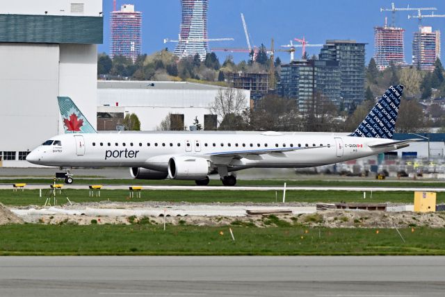 EMBRAER ERJ-190-400 (C-GKQV)