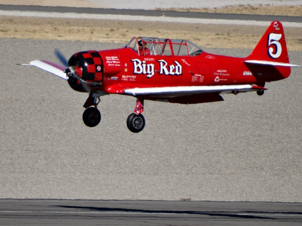 North American T-6 Texan (N7404C)