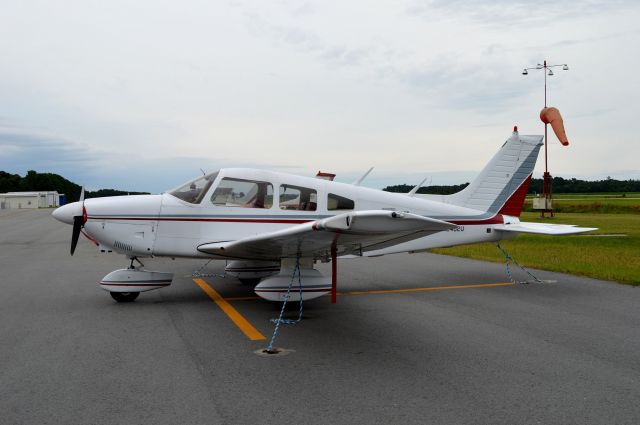 Piper Cherokee (N813P)