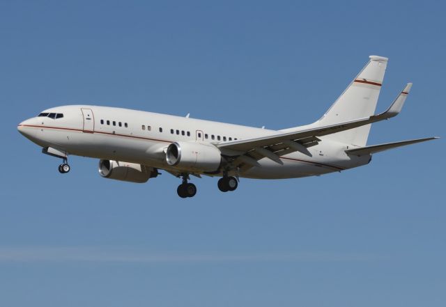 Boeing 737-700 (VP-BYA) - 01/09/2012