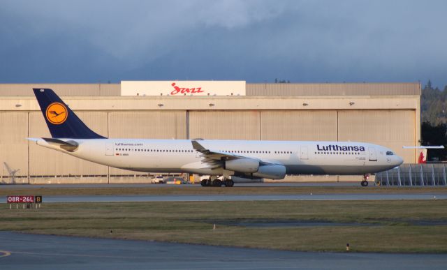 Airbus A340-300 (D-AIGD)