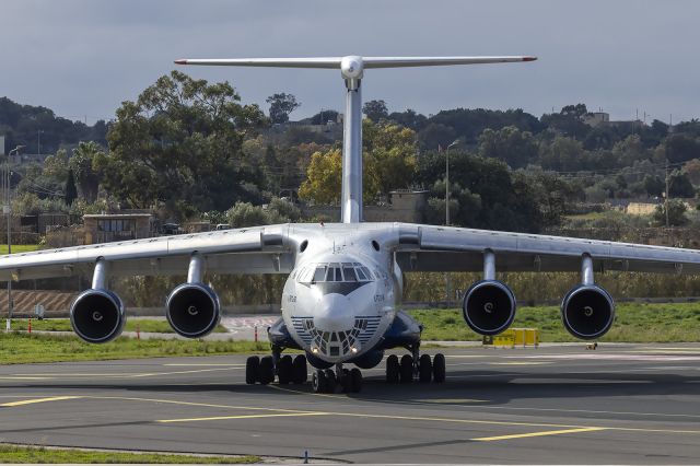 Ilyushin Il-76 (4K-AZ101)