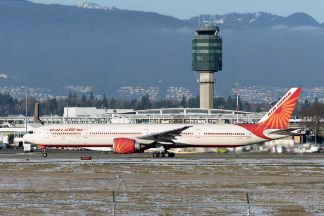 BOEING 777-300ER (VT-ALQ)