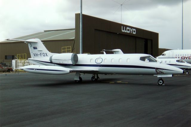 COMMONWEALTH (1) Winjeel (VH-FOX) -  GATES LEARJET 35A - REG : VH-FOX (CN 35A/427) - ADELAIDE INTERNATIONAL AIRPORT SA. AUSTRALIA - YPAD 26/10/1986 35MM SLIDE CONVERSION USING A LIGHTBOX AND A NIKON P80 DIGITAL CAMERA IN THE MACRO MODE.