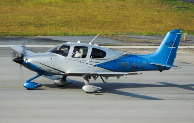 Cirrus SR-22 (PP-ALR)