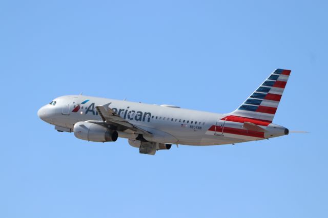 Airbus A319 (N807AW)
