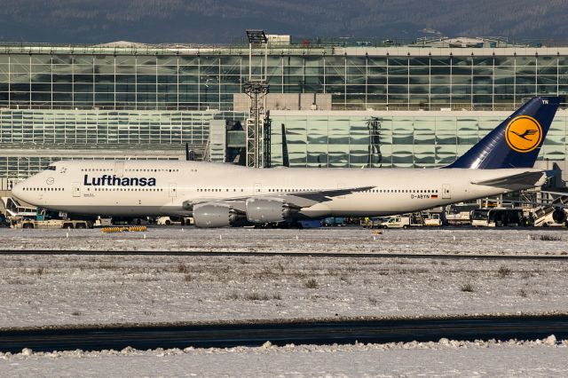 BOEING 747-8 (D-ABYN) - engines coverd with snow