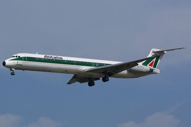 McDonnell Douglas MD-82 (I-DATU)