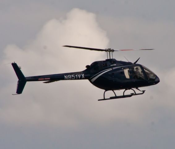 Bell 505 (N851VX)