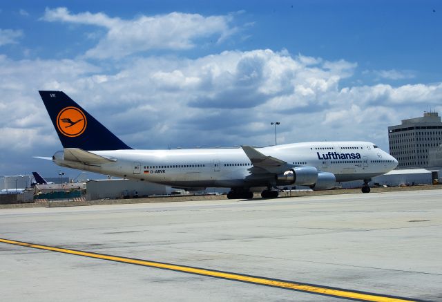 Boeing 747-400 (D-ABVK) - At LAX.
