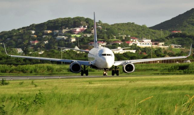 Boeing 737-700 (N306DQ)