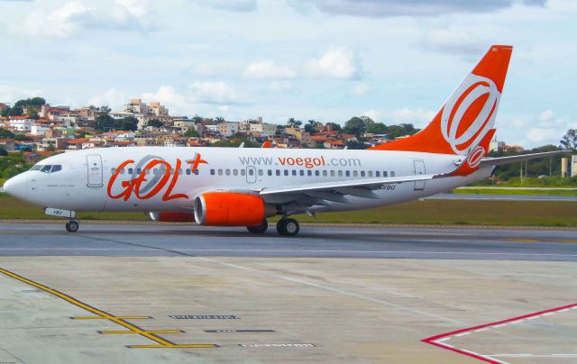 Boeing 737-700 (PR-VBU)