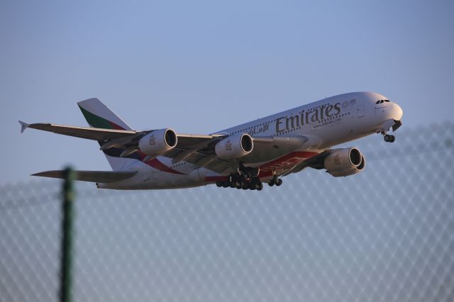 Airbus A380-800 (A6-EOH)