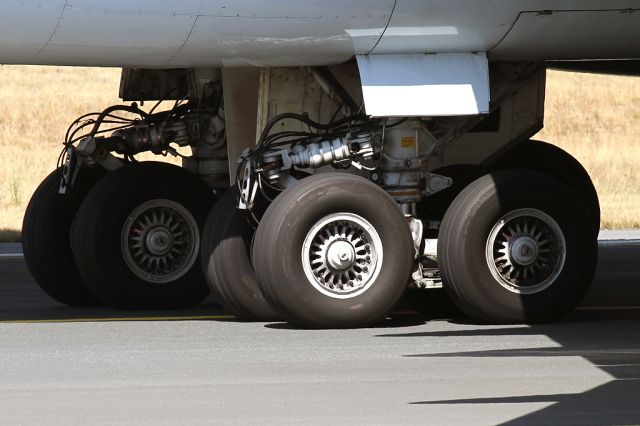 Boeing 747-200 (B-HKU)