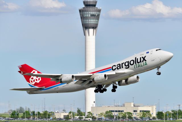 Boeing 747-400 (LX-UCV) - 23-R 05-13-22