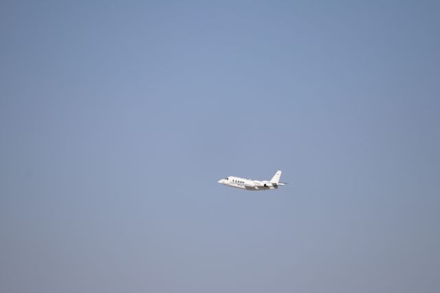 IAI 1124 Westwind (N298HM) - Distinctive Mid-wing of the Westwind visible here.