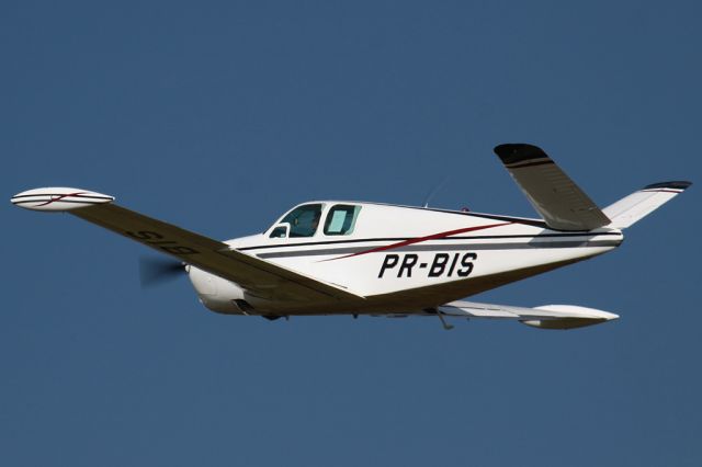 Beechcraft Bonanza (33) (PR-BIS) - Regente Feijó Airport/Brasil