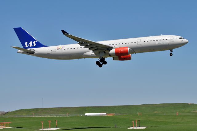 Airbus A330-300 (SE-REH) - 10-C 05-07-22