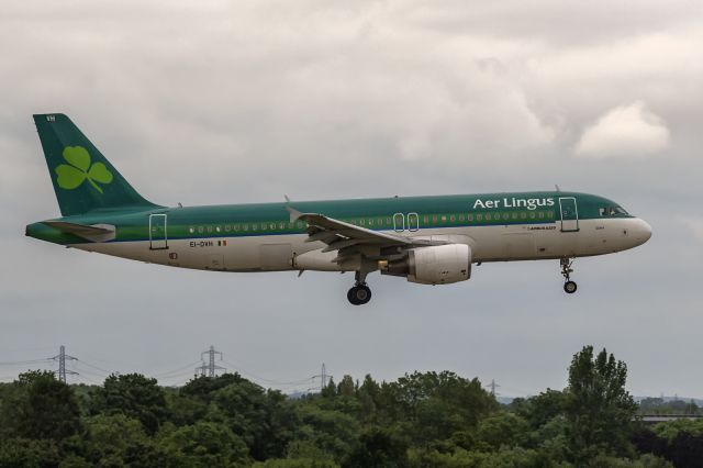 Airbus A320 (EI-DVH) - 1st June, 2024: Ciara, the dark haired Irish girl, operating as flight EI 176 from Dublin about to touch down on rwy 09L at Heathrow. 
