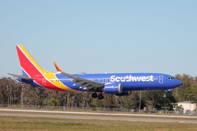Boeing 737 MAX 8 (N8829Q) - Southwest Flight 4126 arrives on Runway 6 at Southwest Florida International Airport following flight from Nashville International Airport (12/2/24)