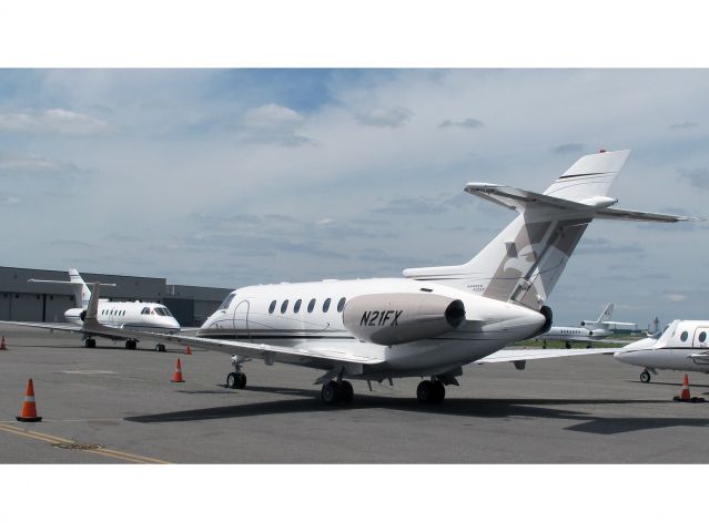 Hawker 800 (N21FX)