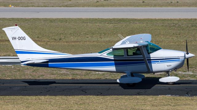 Cessna Skylane (VH-DOG)