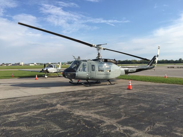 Bell UH-1V Iroquois (N2220F)