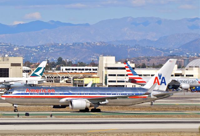 BOEING 767-300 (N352AA) - a rel=nofollow href=http://flightaware.com/live/flight/N352AA/history/20141102/1710Z/KDFW/KLAXhttp://flightaware.com/live/flight/N352AA/history/20141102/1710Z/KDFW/KLAX/a