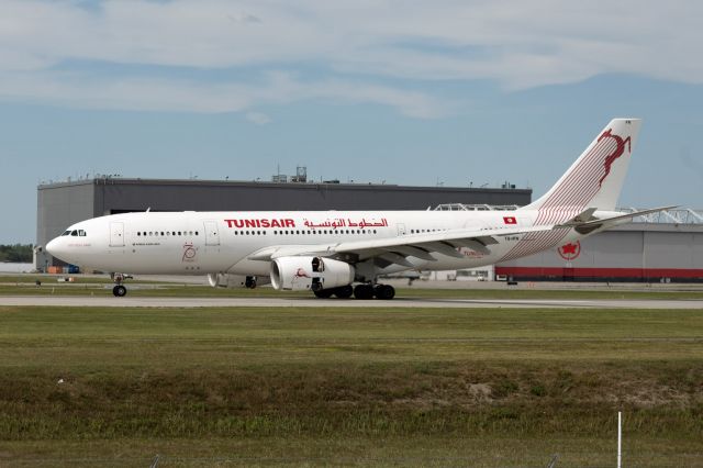 Airbus A330-200 (TS-IFN)