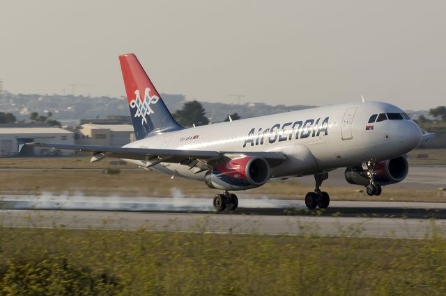 Airbus A319 (YU-APA)