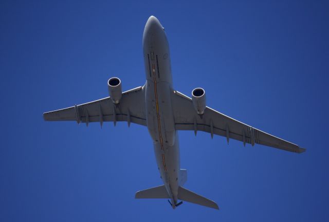 — — - One of 5 RAAF KC-30 multi role tankers on a rare flight from Sydney.