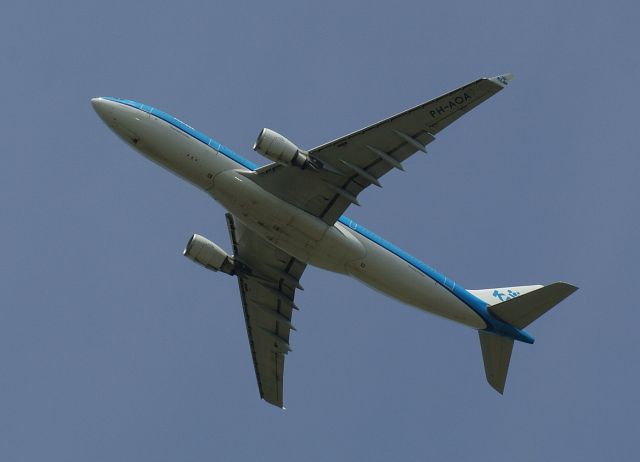 Airbus A330-200 (PH-AOA) - 15-7-2016 2.00 pm Amsterdam