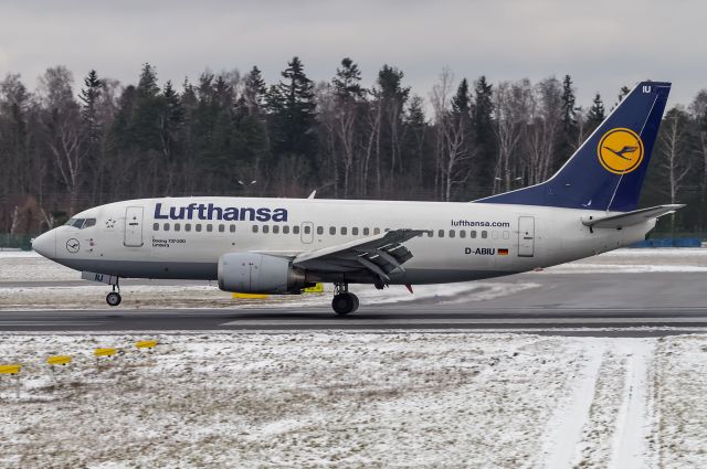 Boeing 737-500 (D-ABIU)