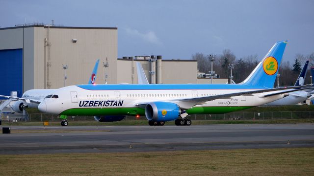 Boeing 787-8 (UK-78706) - BOE990 from KVCV taxis to the Boeing North ramp after landing on 1.10.21.  (ln 965 / cn 64438). The aircraft was using temp reg #N1791B.