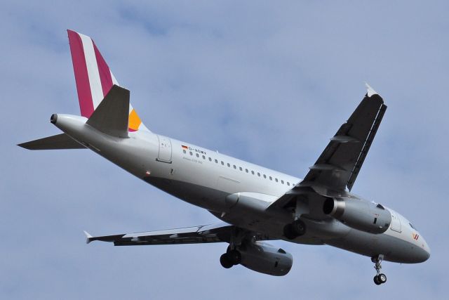 Airbus A319 (D-AGWV) - New Germanwings color scheme