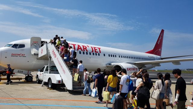 Boeing 737-800 (HL8029)