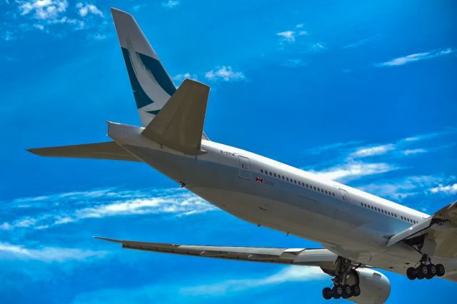 BOEING 777-300ER (B-KPW) - Does this shot make my butt look big?