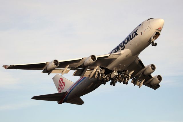 Boeing 747-400 (LX-SCV)