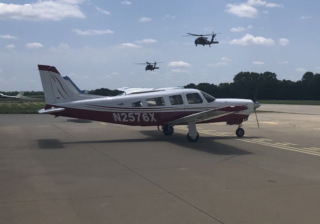 Piper Saratoga (N2576X)